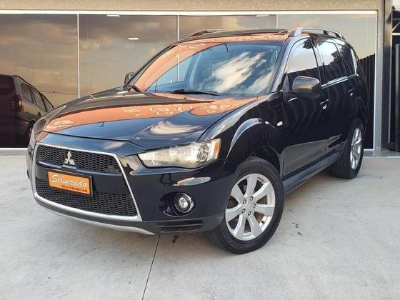 MITSUBISHI OUTLANDER 3.0 4X4 V6 24V GASOLINA 4P AUTOMÁTICO